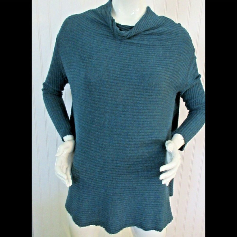 Anthropologie We the Free top open back sz Medilum